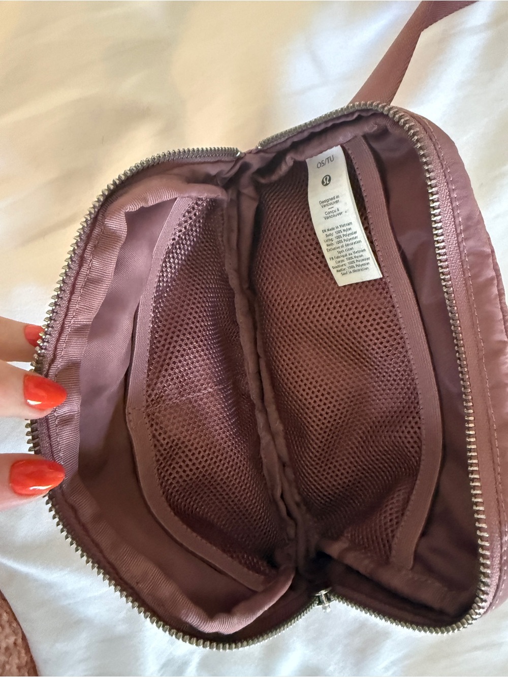lululemon athletica  Mauve Belt Bag - Picture 2 of 5